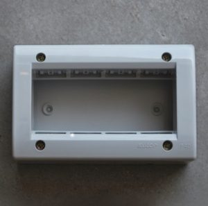 CAJA 4 MODULOS GRIS SISTEMA MODULAR - LINEA SIGMA 82X128X47 - IP40